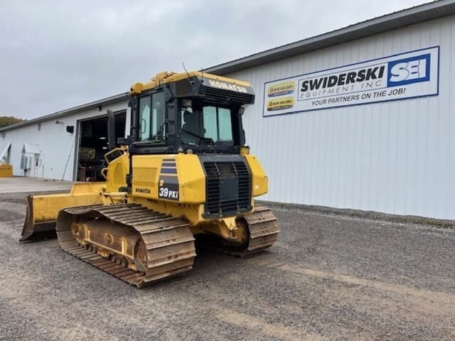 Image of Komatsu D39PXI-23 equipment image 2