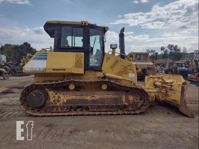 Image of Komatsu D61EX-23 equipment image 4