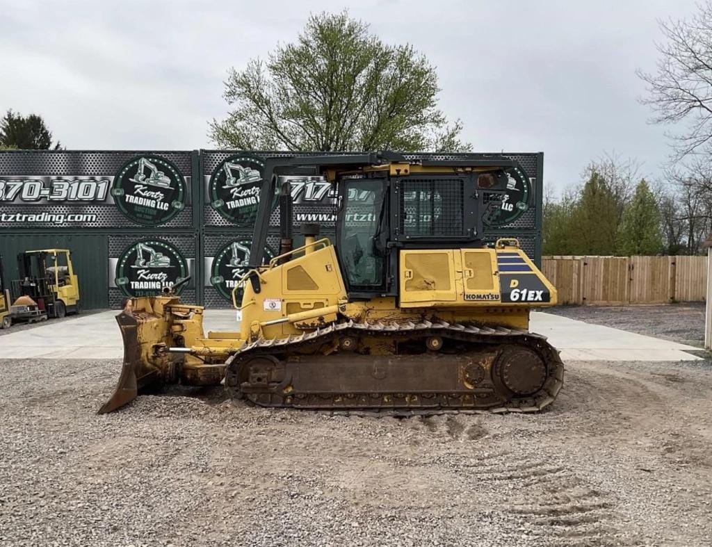 2015 Komatsu D61EX-23 Equipment Image0
