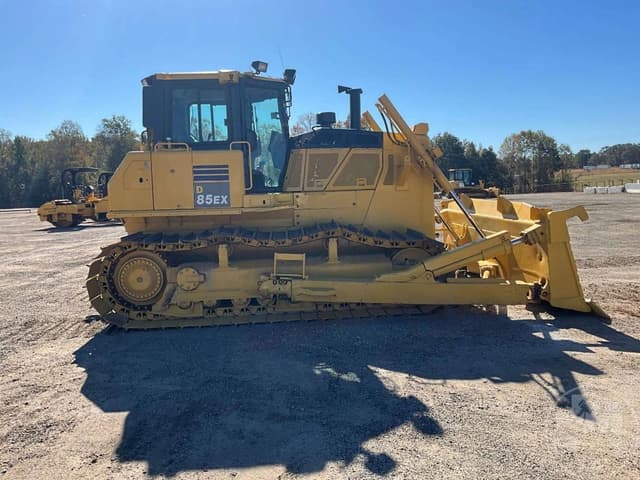 Image of Komatsu D85PX-18 equipment image 3