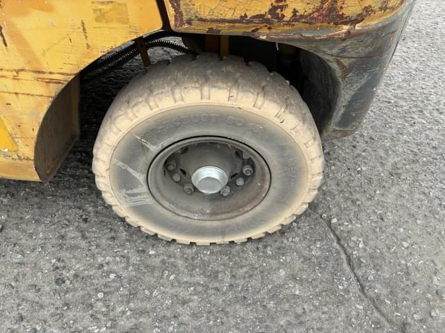 Image of Komatsu FG25HT-16 equipment image 4