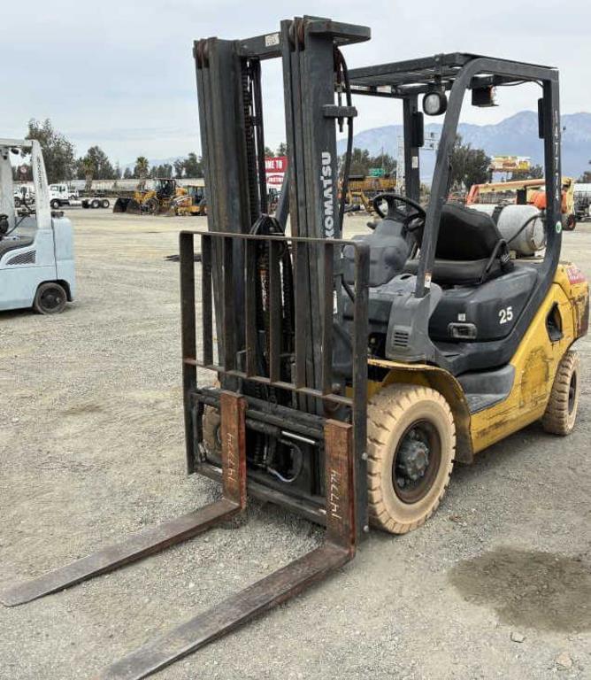 Image of Komatsu FG25HT-16 Primary image