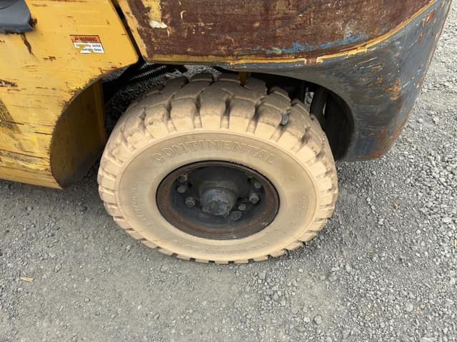 Image of Komatsu FG25HT-16 equipment image 4