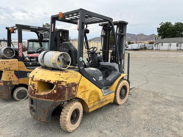 Image of Komatsu FG25HT-16 equipment image 2