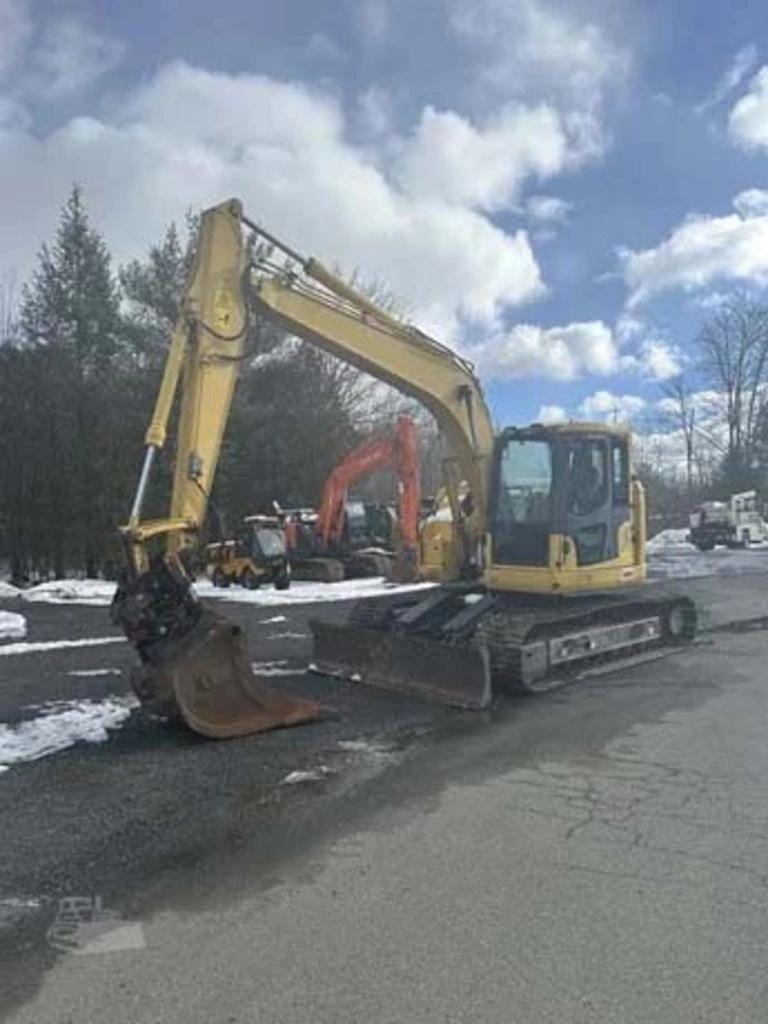 2015 Komatsu PC138USLC-10 Equipment Image0