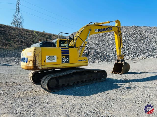 Image of Komatsu PC210LC equipment image 4