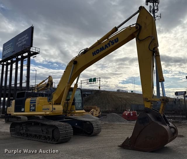 Image of Komatsu PC490LC-11 equipment image 2