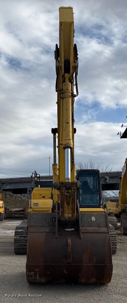 Image of Komatsu PC490LC-11 equipment image 1