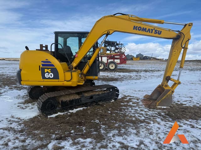 Image of Komatsu PC60 equipment image 4