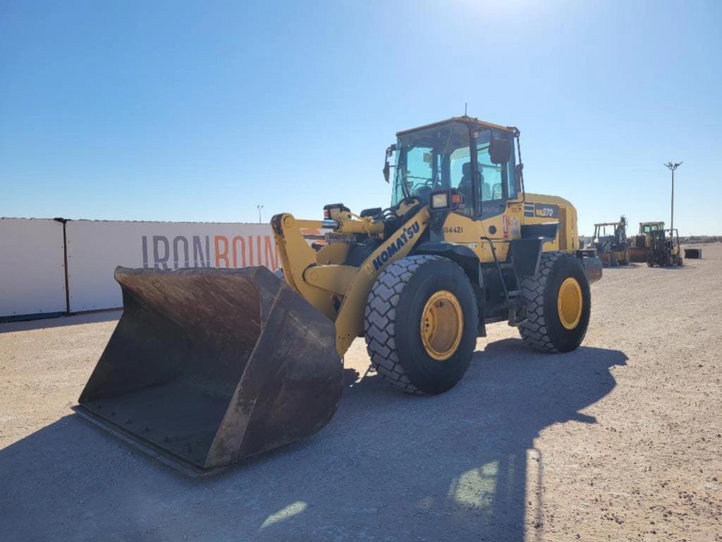 2015 Komatsu WA270-7 Equipment Image0