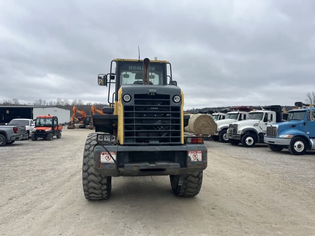 Image of Komatsu WA270-7 equipment image 2