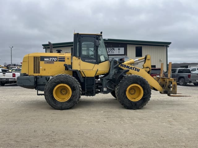 Image of Komatsu WA270-7 equipment image 4