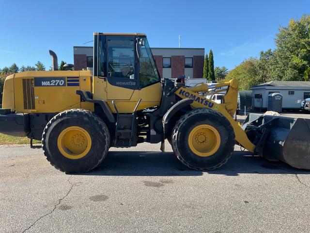 Image of Komatsu WA270 equipment image 3