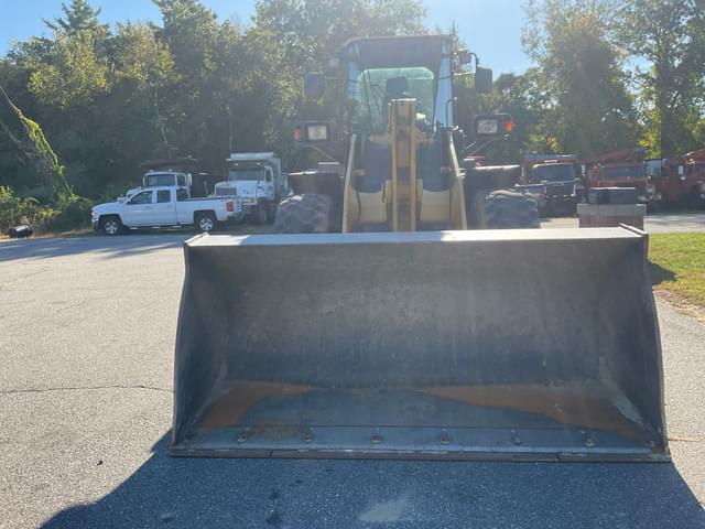 Image of Komatsu WA270 equipment image 1