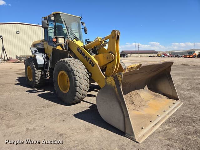 Image of Komatsu WA320-7 equipment image 2