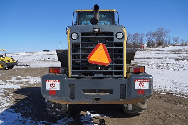 Image of Komatsu WA320-8 equipment image 2