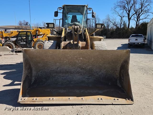 Image of Komatsu WA380-7 equipment image 1