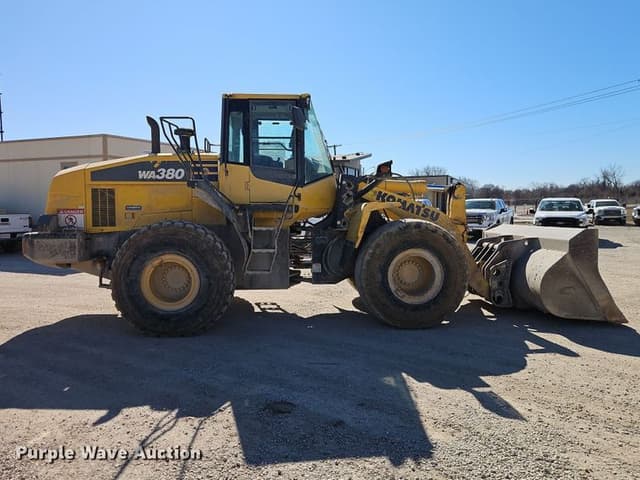 Image of Komatsu WA380-7 equipment image 3