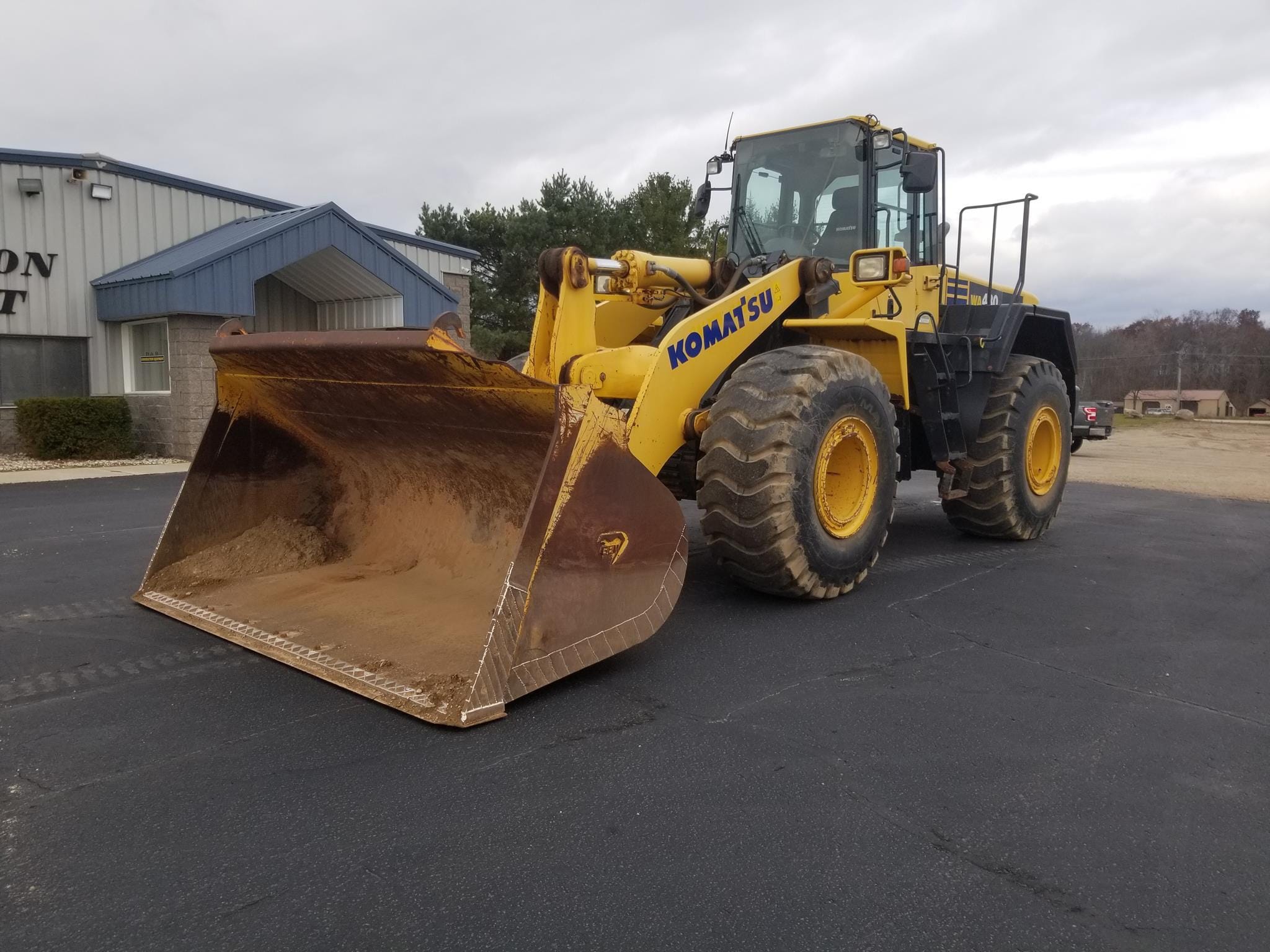 2015 Komatsu WA480-6 Equipment Image0