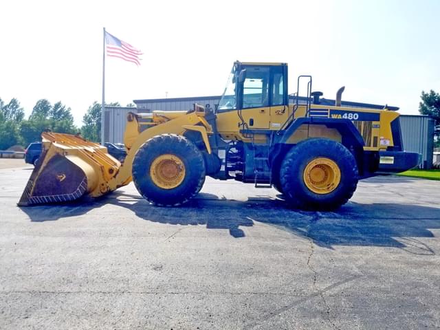 Image of Komatsu WA480-6 equipment image 2