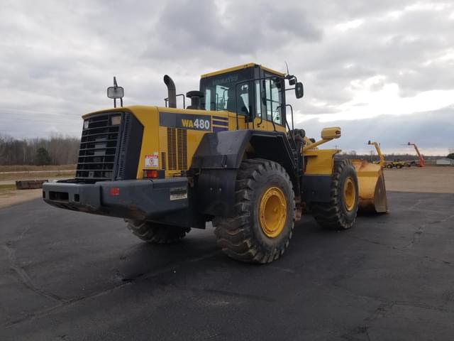 Image of Komatsu WA480-6 equipment image 3