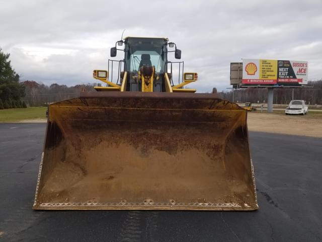 Image of Komatsu WA480-6 equipment image 2