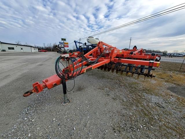 Image of Kuhn Krause Dominator 4855 equipment image 1