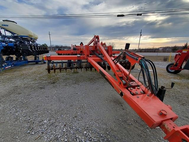 Image of Kuhn Krause Dominator 4855 equipment image 2