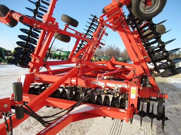 Image of Kuhn Krause Excelerator 8000 equipment image 4