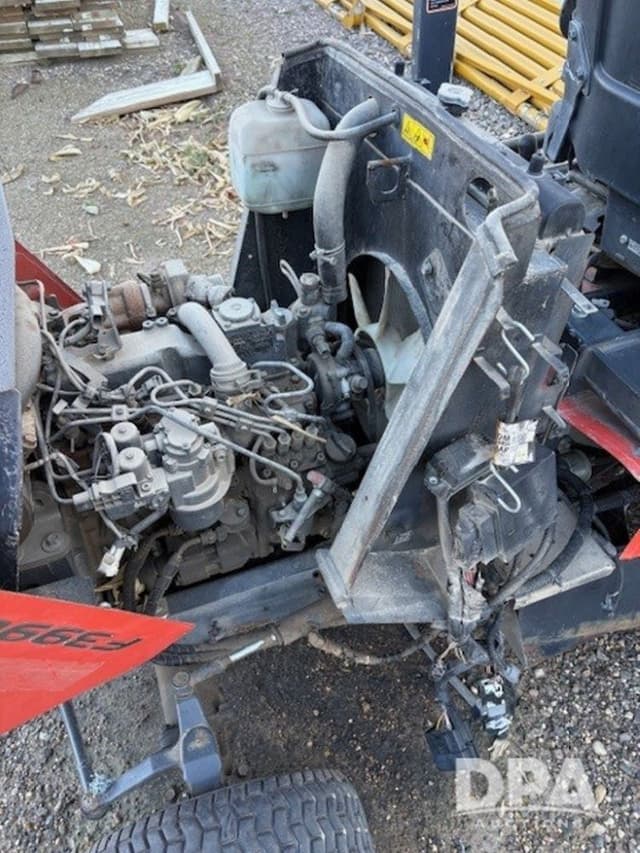 Image of Kubota F3990 equipment image 3