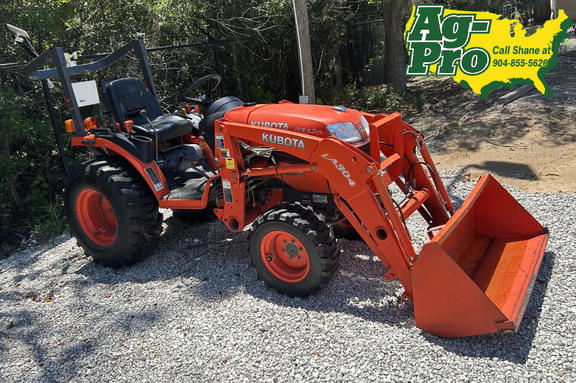 Image of Kubota B2320 equipment image 1
