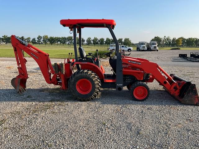 Image of Kubota B26 equipment image 3