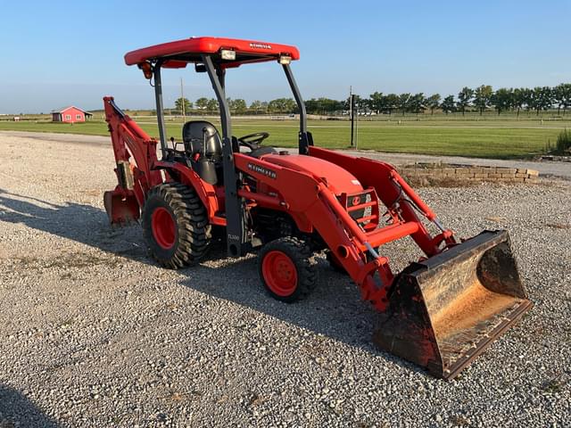 Image of Kubota B26 equipment image 2