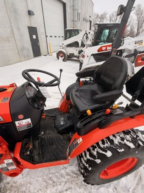 Image of Kubota B2601 equipment image 4