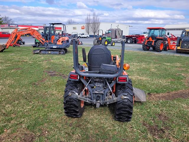 Image of Kubota B2601HSD equipment image 4