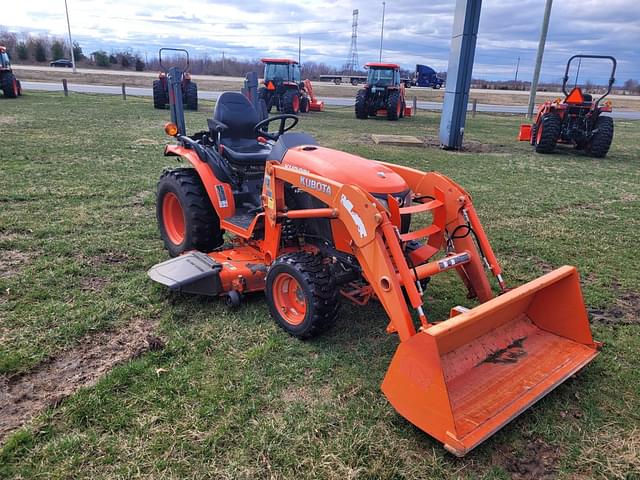 Image of Kubota B2601HSD equipment image 2