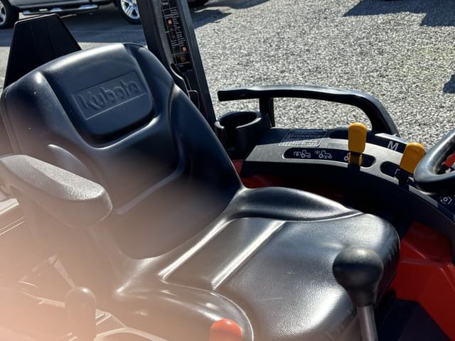 Image of Kubota B3350 equipment image 2