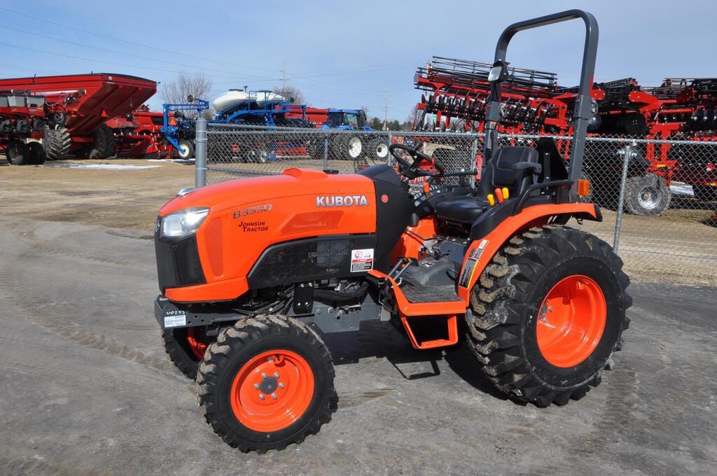Main image Kubota B3350