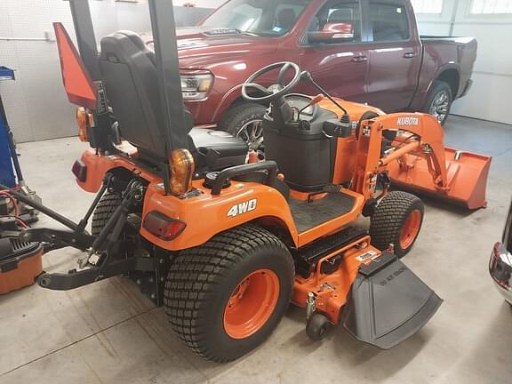Image of Kubota BX2370 equipment image 2