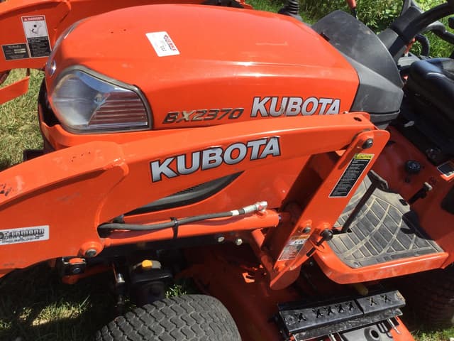 Image of Kubota BX2370 equipment image 2