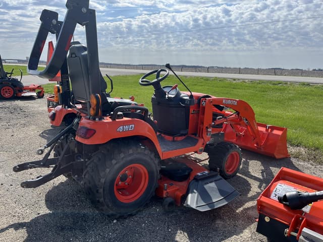 Image of Kubota BX2670 equipment image 3