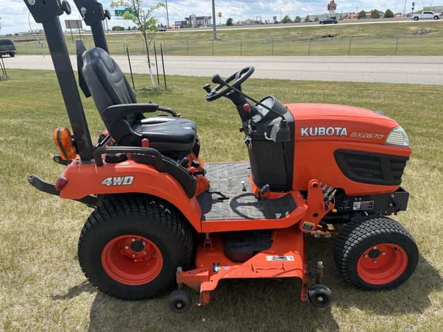 Image of Kubota BX2670 equipment image 3