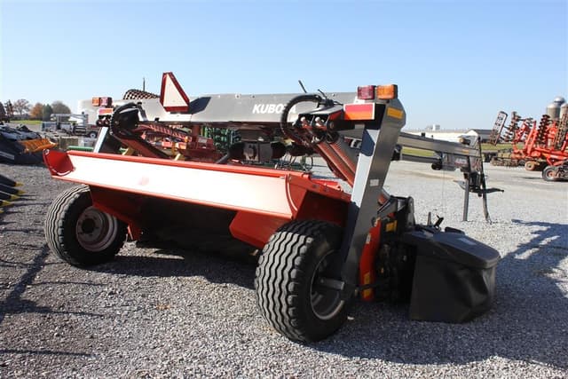Image of Kubota DMC8536R equipment image 2