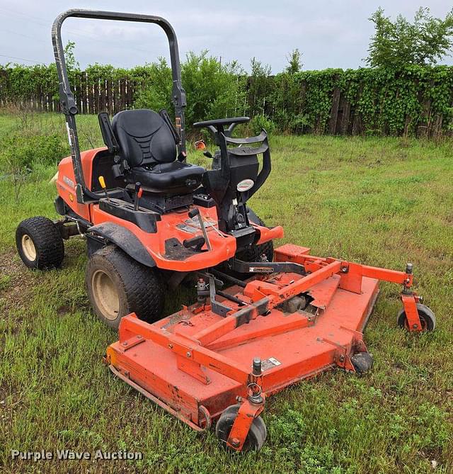 Image of Kubota F2690 equipment image 2