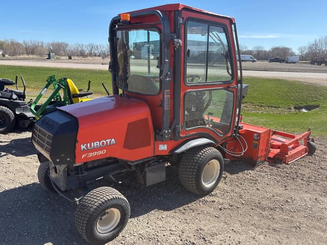 Image of Kubota F3990 equipment image 4