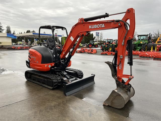 Image of Kubota KX040-4 equipment image 3