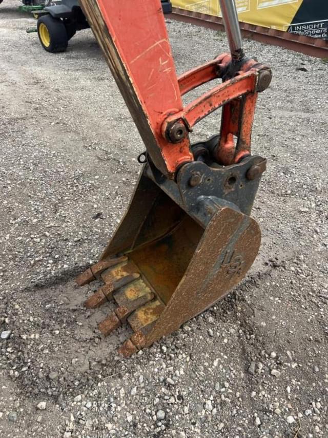Image of Kubota KX040-4 equipment image 4