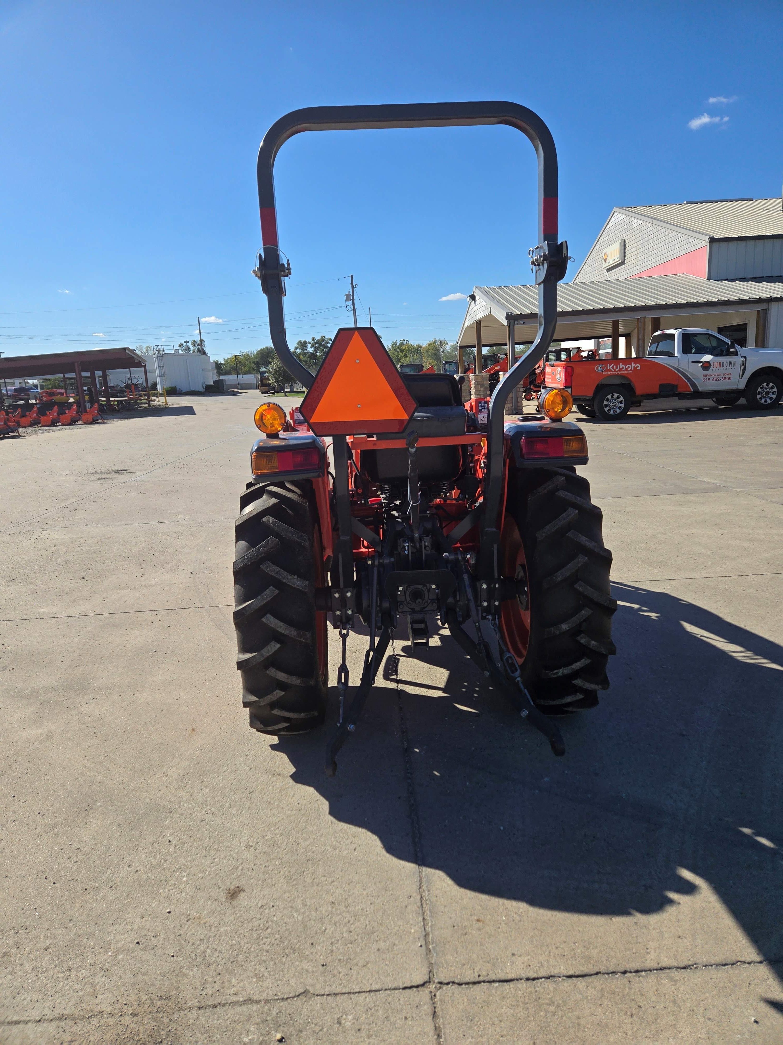 2015 Kubota L2501HST Equipment Image0