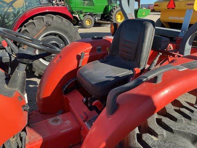 Image of Kubota L2501HST equipment image 4