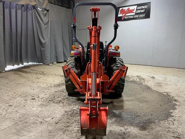 Image of Kubota L3301D equipment image 3